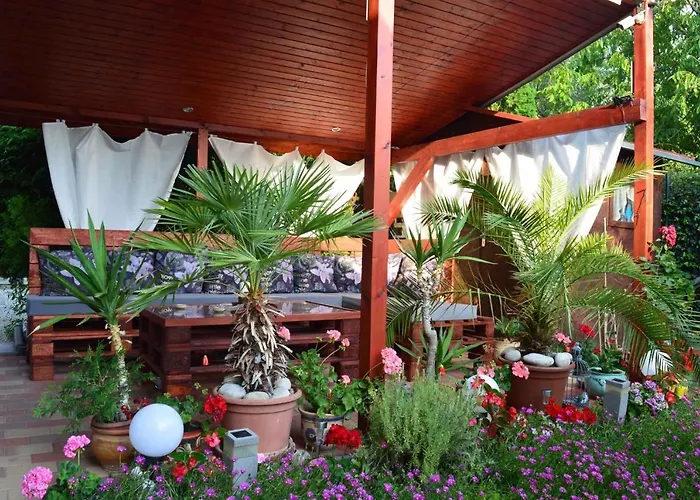 18 Апартаменты *